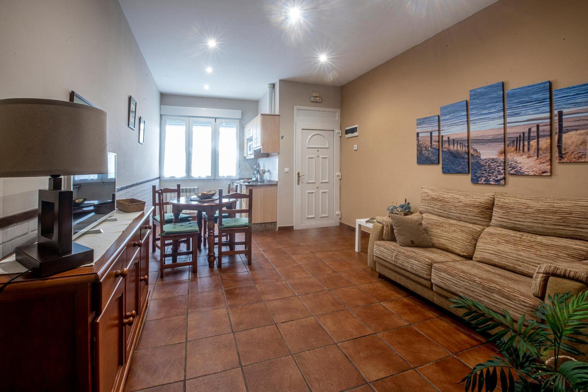 Apartamentos Turisticos La Flor Muros de Nalón Εξωτερικό φωτογραφία